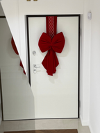 MaxiFiocco fuori e dietro porta